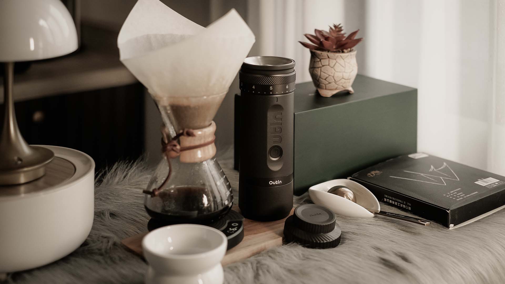 OutIn Fino Portable Electric Coffee Grinder
