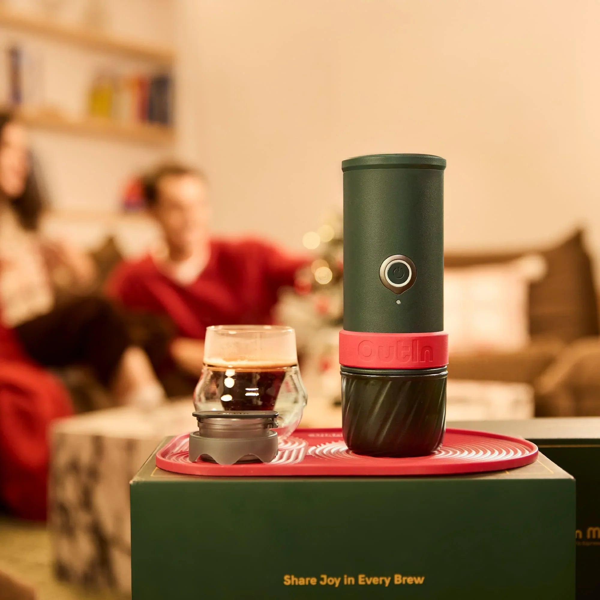 OutIn Mino 2025 Christmas Gift Set