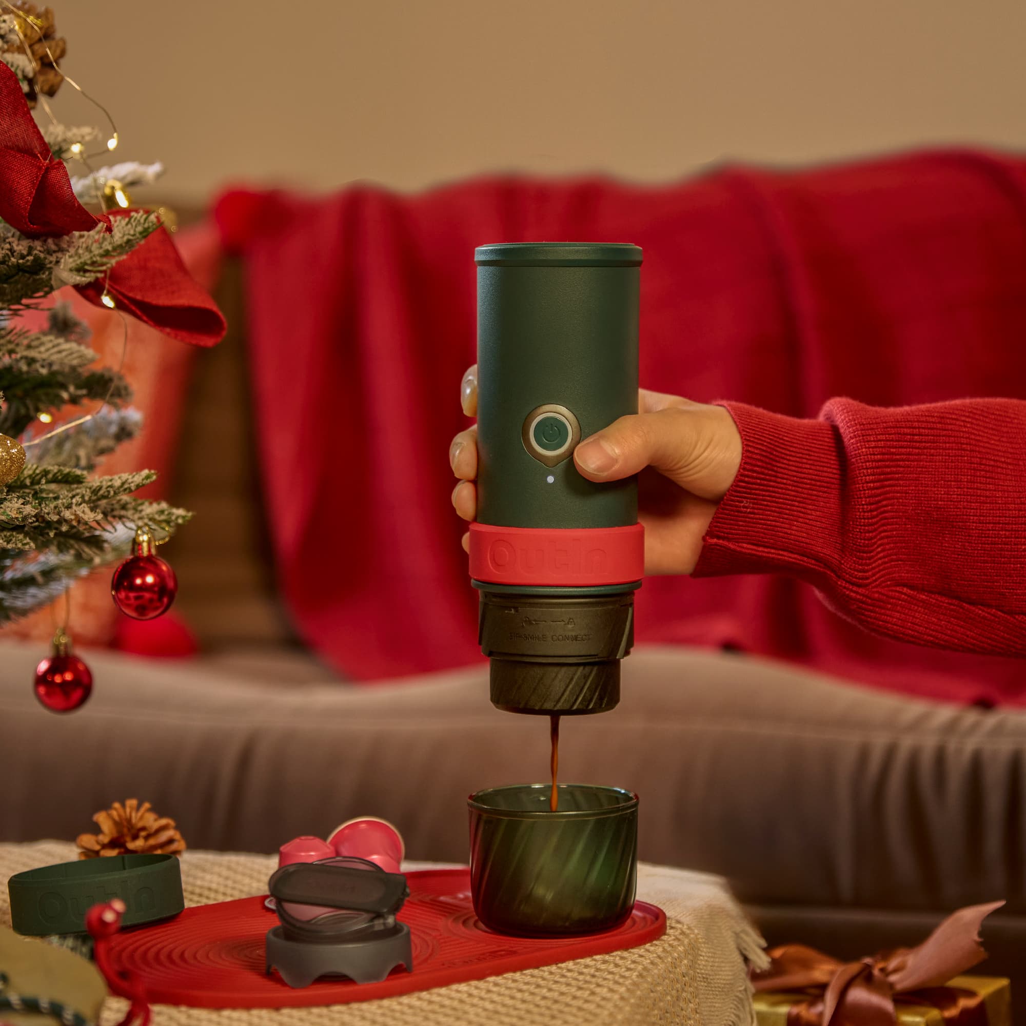 OutIn Mino 2025 Christmas Gift Set