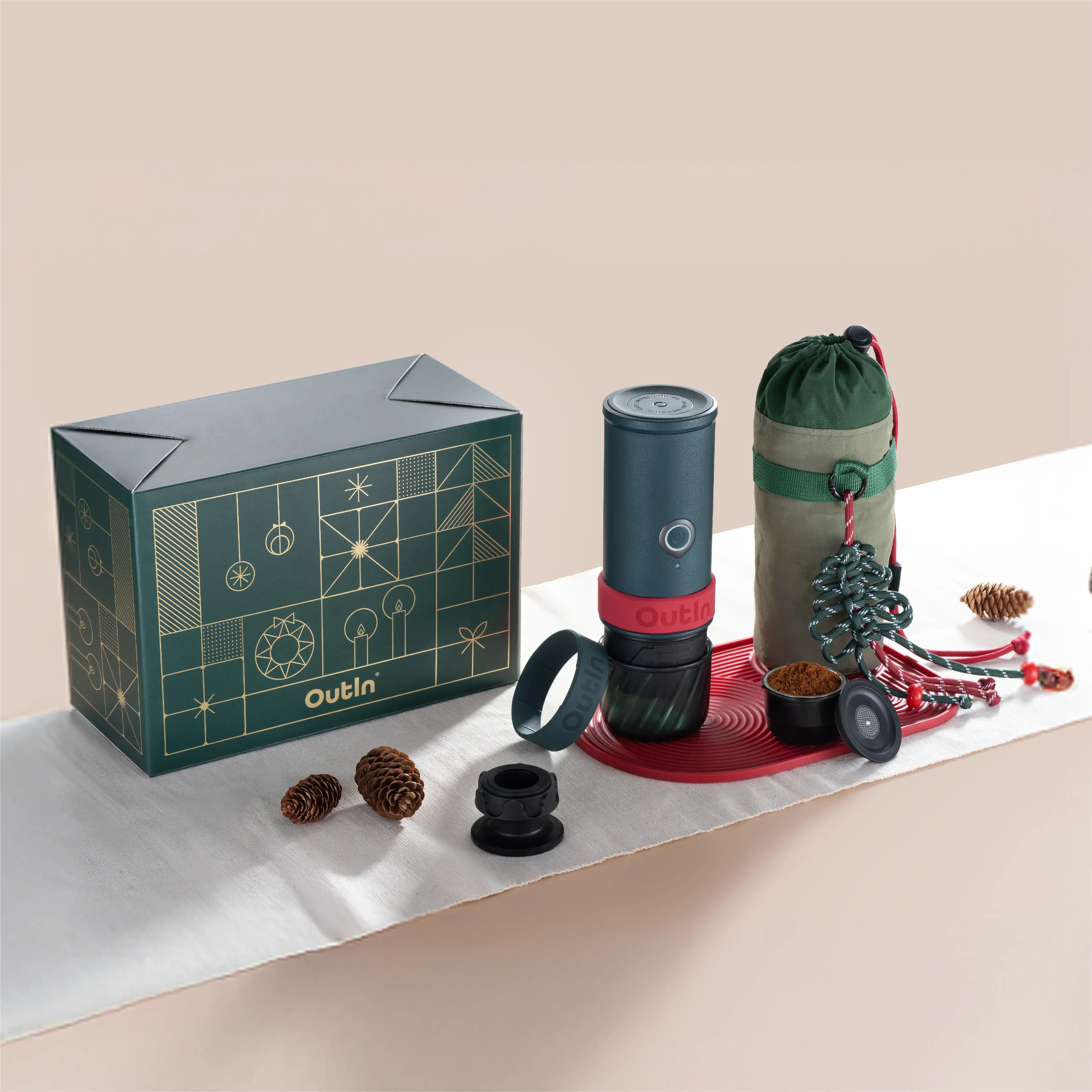 OutIn Mino 2025 Christmas Gift Set (Pre-Order)